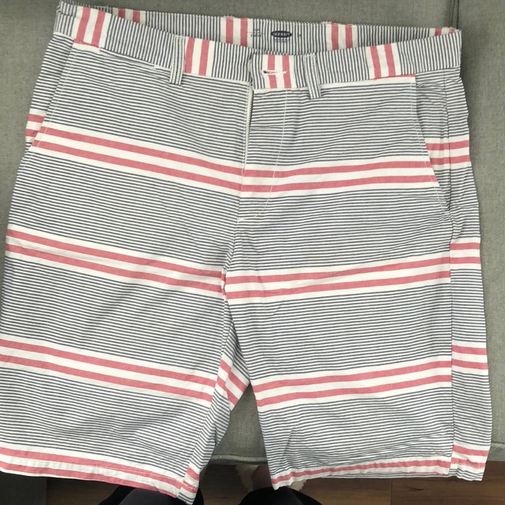 Mens size 34 Old Navy striped shorts.